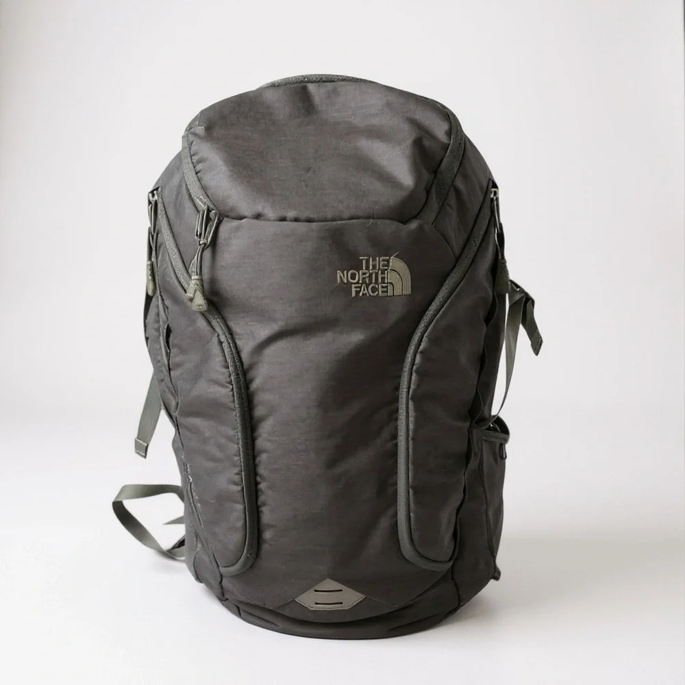 The North Face Mainframe Backpack GrayFlexVent Laptop Travel Daypack Mens Womens
